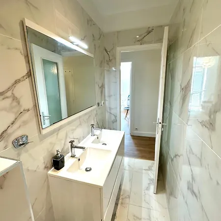 Rauba Capeu アパート